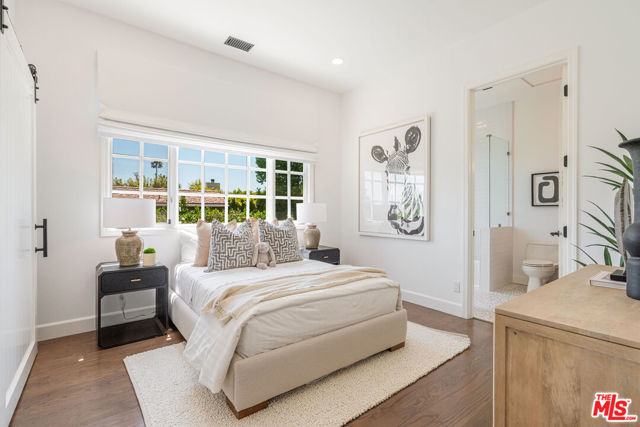 11797 CHAPARAL Street, Los Angeles CA: https://media.crmls.org/mediaz/561569ff-bad1-408b-bc17-64f709d1f3f3.jpg