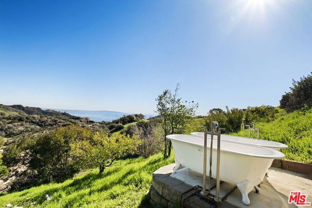 2400 Tuna Canyon Road photo 8