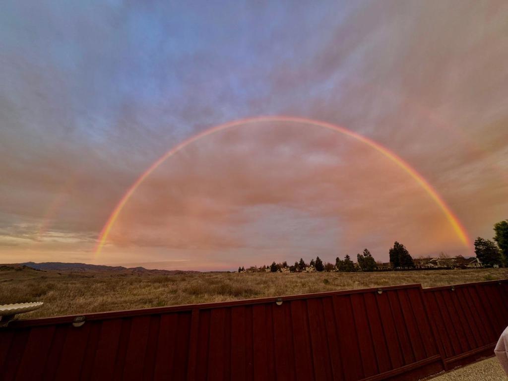 https://media.crmls.org/mediaz/56166706-1c50-4efb-88f6-b519c7e8d0bf.jpg?preset=X-Large