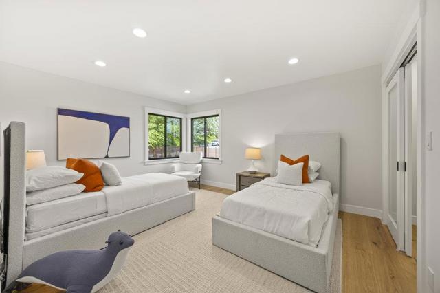 1095 Macadamia Drive, Hillsborough CA: https://media.crmls.org/mediaz/561752a4-e322-49e5-85a2-58d4c17dd074.jpg