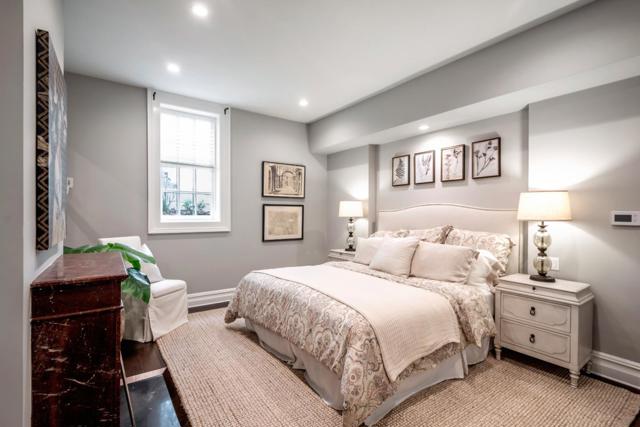 4087 17th Street, San Francisco CA: https://media.crmls.org/mediaz/56183897-f748-434a-96f6-6bc340eb2916.jpg
