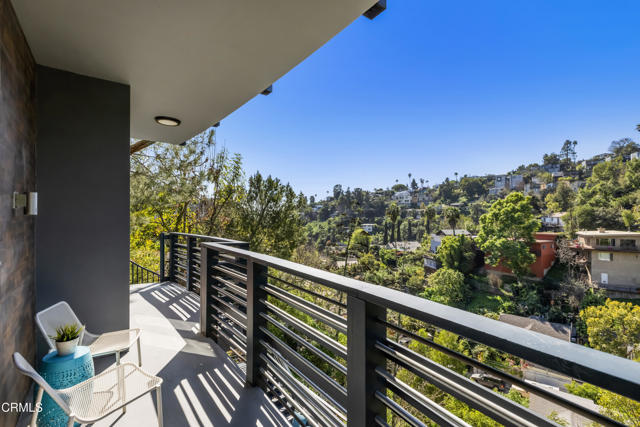 Detail Gallery Image 33 of 48 For 475 Rustic Dr, Los Angeles,  CA 90065 - 3 Beds | 3/1 Baths