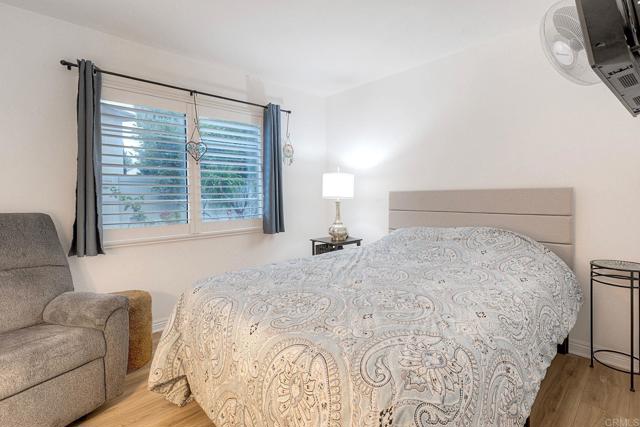 4540 Arbor Glen Way, Oceanside CA: https://media.crmls.org/mediaz/561970e6-db36-447b-a24b-6b9ee7f891e1.jpg