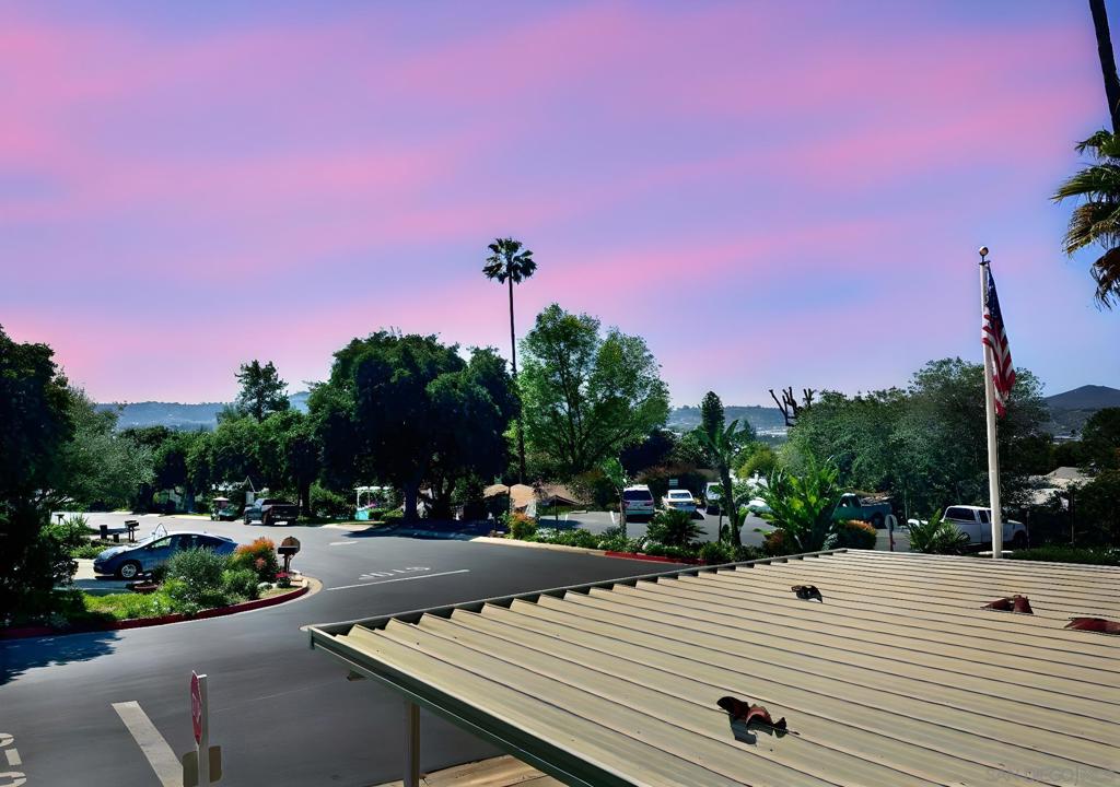https://media.crmls.org/mediaz/5619b578-5f0b-475e-9593-c130a779bbdf.jpg?preset=X-Large