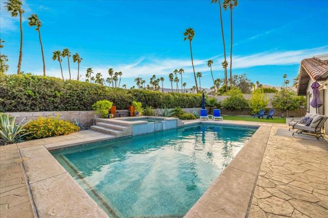 73501 Broken Arrow Trail, Palm Desert CA: https://media.crmls.org/mediaz/561a27e4-77f2-4058-9b66-2ed21ce451ab.jpg