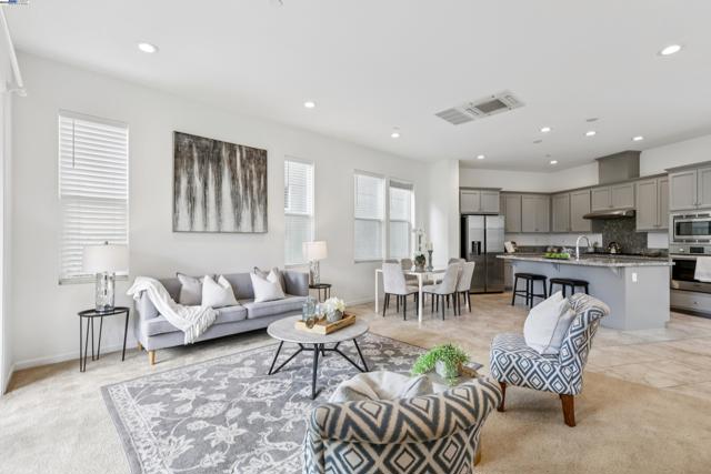 5761 Huntley, Dublin CA: https://media.crmls.org/mediaz/561ab074-1e9a-40d3-b012-a9fd1ecd52db.jpg