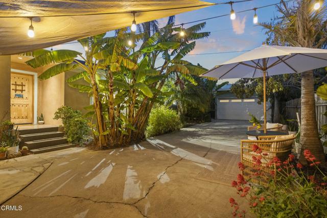 1727 San Nicholas Street, Ventura CA: https://media.crmls.org/mediaz/561c1084-8973-4fbc-acd0-5759241b31f4.jpg