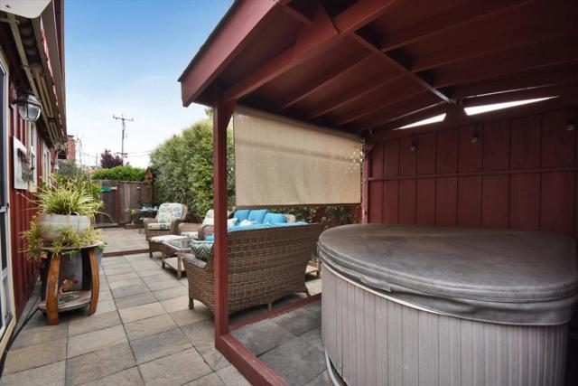 4214 Gull Cove Way, Capitola CA: https://media.crmls.org/mediaz/561c28c9-7167-44ff-8fdd-7a10153b3230.jpg