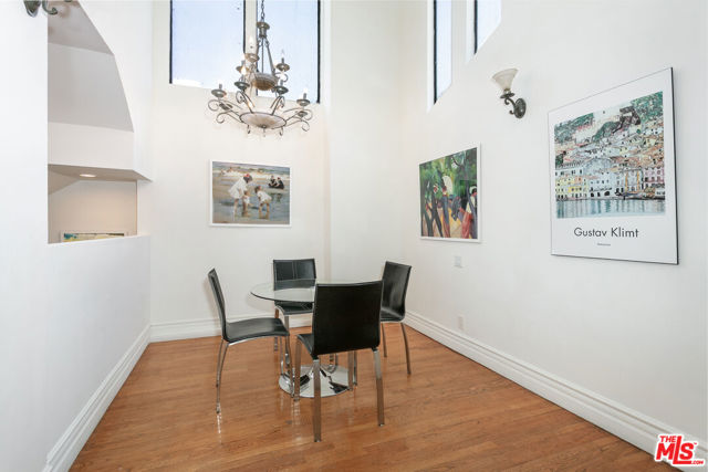 110 N Barrington Avenue, Los Angeles CA: https://media.crmls.org/mediaz/561dca77-53bf-468c-a96d-e3bd96837380.jpg