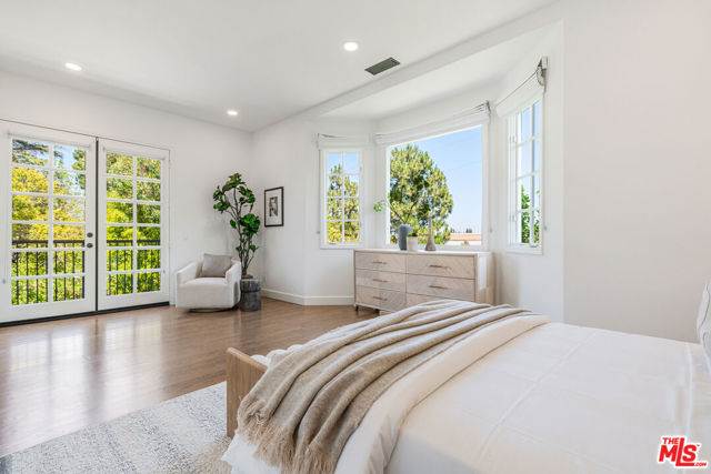 11797 CHAPARAL Street, Los Angeles CA: https://media.crmls.org/mediaz/561e57e9-b4a7-4361-b02d-121a7881b4d3.jpg