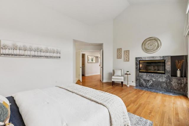 321 Eagle Trace Drive, Half Moon Bay CA: https://media.crmls.org/mediaz/561e92a0-b7ef-405f-b0cf-1c596f5fd9af.jpg