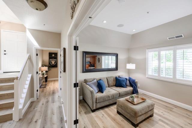 307 Sidesaddle Circle, Scotts Valley CA: https://media.crmls.org/mediaz/561f7138-5c58-4b2d-9446-b04197af20d9.jpg