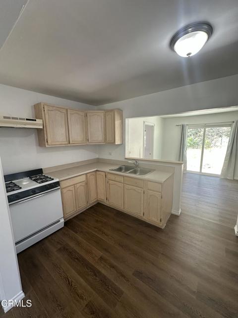 30034 San Martinez Road, Castaic CA: https://media.crmls.org/mediaz/561ff18d-f8cb-4e82-9555-bf9fc5205292.jpg
