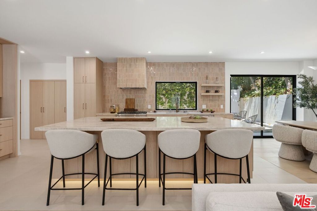 MLS #26867419 image #9