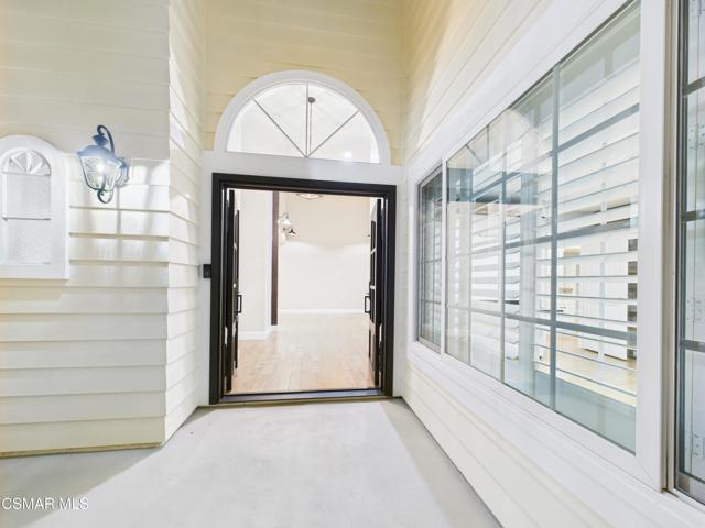 29650 Kimberly Drive, Agoura Hills CA: https://media.crmls.org/mediaz/5621b003-c843-4c30-bce2-6f6e311c2203.jpg