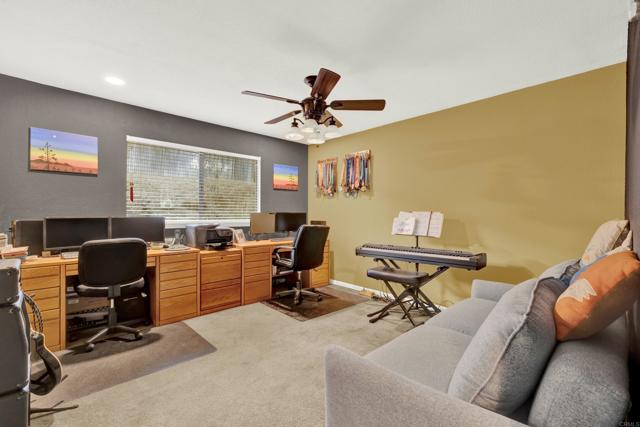 11152 Toyon Hill, Lakeside CA: https://media.crmls.org/mediaz/56220800-32f6-4aec-bd23-38f174a0c781.jpg