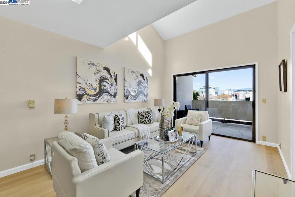 625 Madison St #303