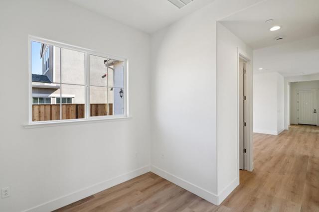 605 Santa Ynez Way, Marina CA: https://media.crmls.org/mediaz/5622edc8-d871-4b8d-aebe-1cee97a630f2.jpg