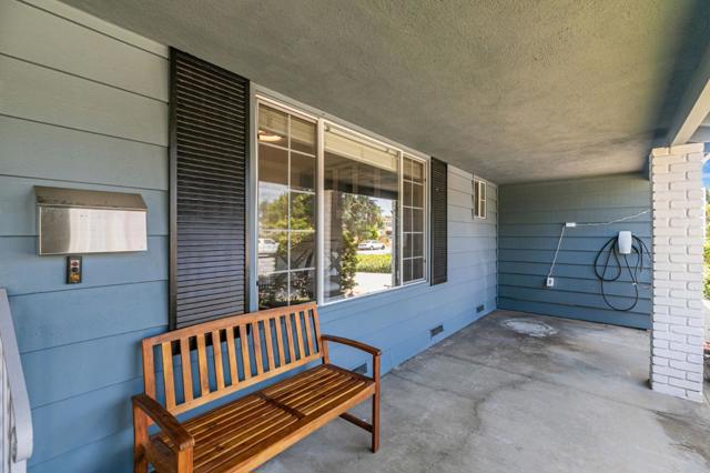 2739 Saint Giles Lane, Mountain View CA: https://media.crmls.org/mediaz/56236a24-0464-4197-bc48-764ed555f965.jpg