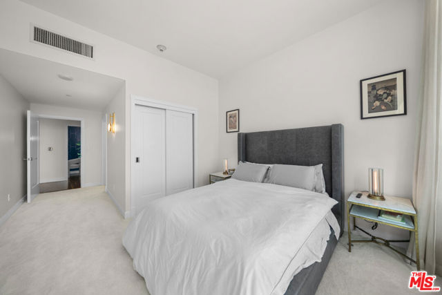 900 West Olympic Boulevard, 28E photo 21
