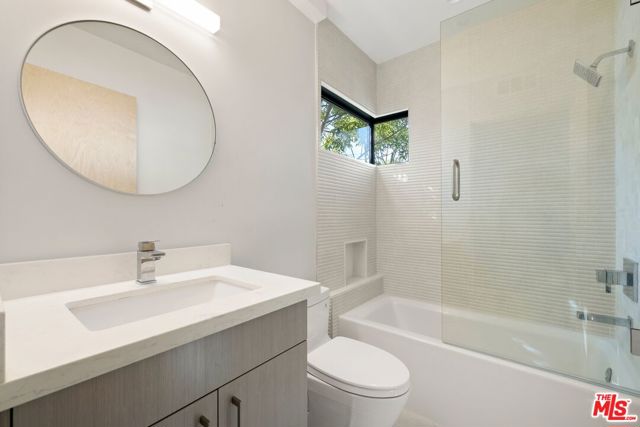 2012 Veteran Avenue, Los Angeles CA: https://media.crmls.org/mediaz/5624db1d-6af1-423d-8acd-363349b13a9a.jpg
