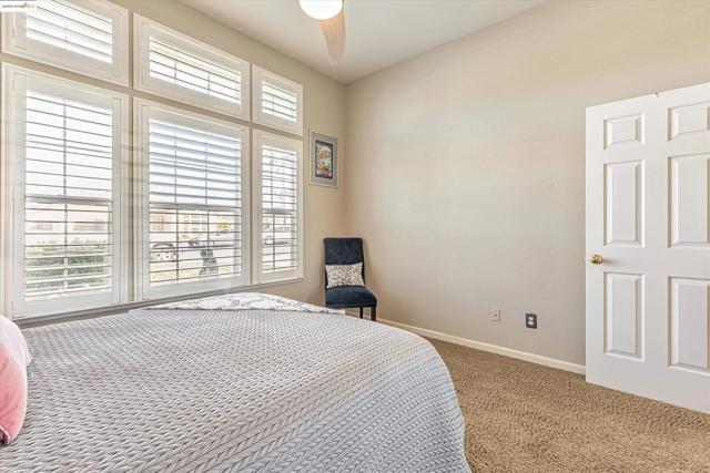 4174 Beacon Pl, Discovery Bay CA: https://media.crmls.org/mediaz/562539d5-7e5a-4a86-a7e0-0879ce8d735e.jpg