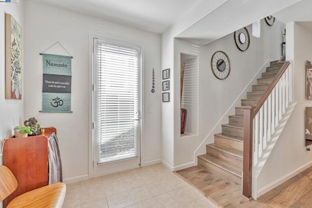40252 Bonica Rose Terrace, Fremont CA: https://media.crmls.org/mediaz/56255089-9725-4f58-a69a-e48b3582746f.jpg