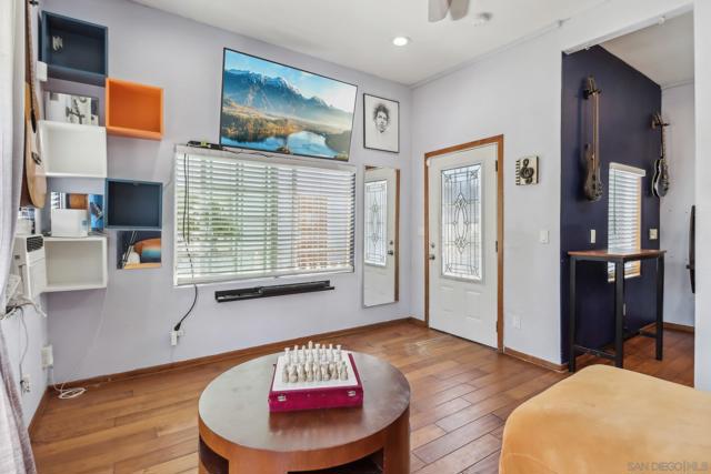 529 Olivewood Ter, San Diego CA: https://media.crmls.org/mediaz/56255c8e-aa96-474f-a5d1-76b4b98650db.jpg