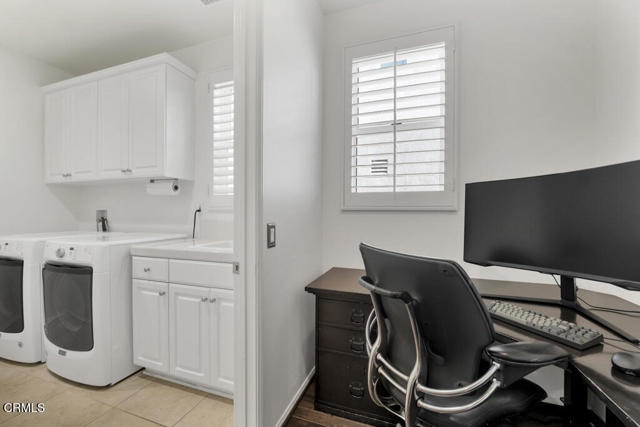 11806 Ricasoli Way, Porter Ranch CA: https://media.crmls.org/mediaz/56262c1f-02de-4e34-a9ac-be405b0d14cf.jpg