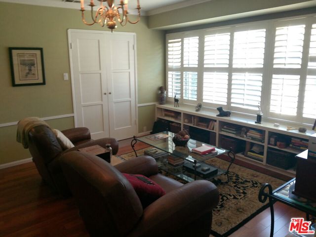 5078 Southridge Avenue, Los Angeles CA: https://media.crmls.org/mediaz/56263fbe-c050-4b6a-9b1b-c356b127f5e0.jpg