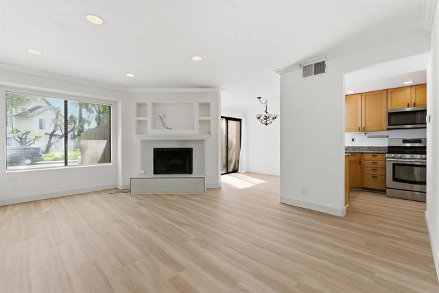 Detail Gallery Image 14 of 26 For 1540 Granite Hills Dr #C,  El Cajon,  CA 92019 - 2 Beds | 2/1 Baths