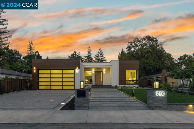 Image 0 of 60 For 720 Laurel Dr