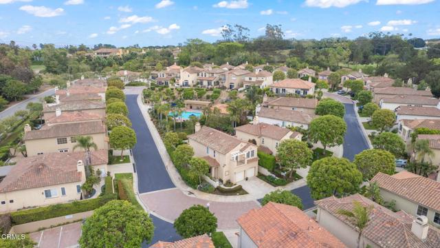 985 Corte Augusta, Camarillo CA: https://media.crmls.org/mediaz/562723ec-b33e-4b75-a3f3-907d1175a0f4.jpg