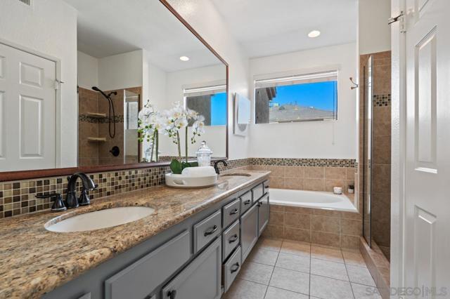 4347 Nobel Dr, San Diego CA: https://media.crmls.org/mediaz/5628cb2e-30dd-404f-94bf-9385fcd1876d.jpg