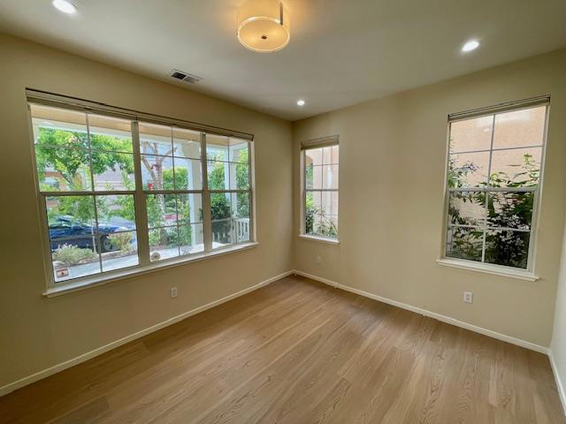 112 Concord Circle, Mountain View CA: https://media.crmls.org/mediaz/5628e48b-28f3-428d-8ca8-999c9fb73440.jpg