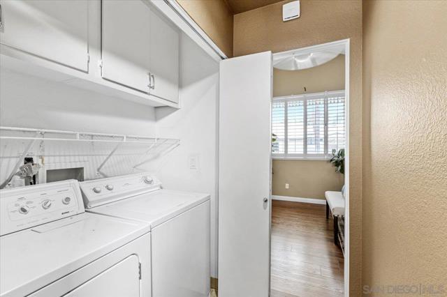 6340 Caminito Del Pastel, San Diego CA: https://media.crmls.org/mediaz/56290da8-caef-4f02-9c35-e02422358feb.jpg