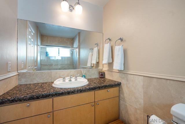 3647 Laketree Dr., Fallbrook CA: https://media.crmls.org/mediaz/56295e89-b2aa-4955-bace-cb83ce22ab3a.jpg