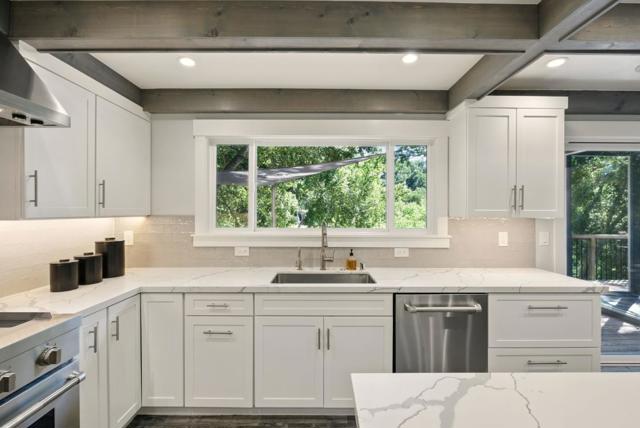 13945 Vista Regina, Saratoga CA: https://media.crmls.org/mediaz/5629cfab-52a5-49d3-b8d1-50b8b3fdec2e.jpg