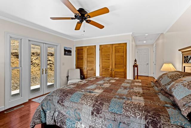 13700 Sycamore Drive, Morgan Hill CA: https://media.crmls.org/mediaz/5629d4ed-8324-4d4a-a42b-eab1a3db20cd.jpg