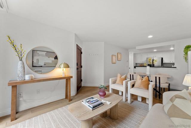 3957 Nobel Dr, San Diego CA: https://media.crmls.org/mediaz/562b353e-f619-4599-b40c-2d985de2eff7.jpg