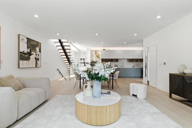 1815 18th Avenue, San Francisco CA: https://media.crmls.org/mediaz/562b5858-0a08-41ec-80c0-bd827126c716.jpg