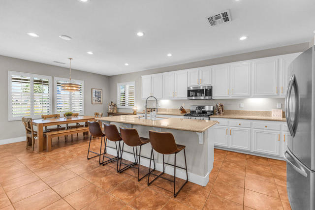 49377 Biery Street, Indio CA: https://media.crmls.org/mediaz/562b7da1-f300-4cf8-80f1-b8ab1d9bc8de.jpg