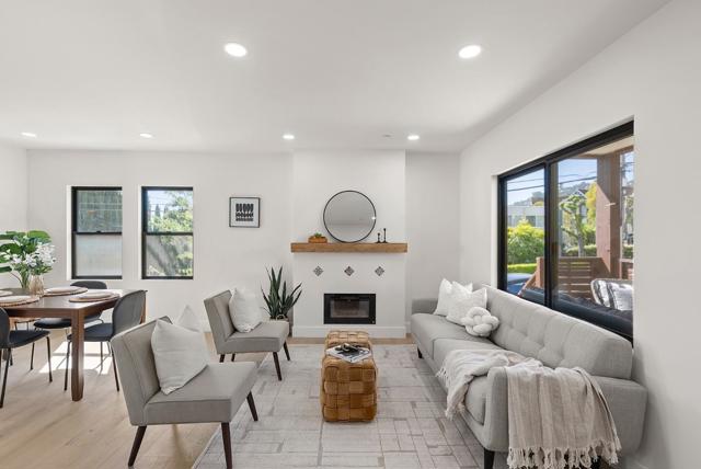 895 Laurel Avenue, Belmont CA: https://media.crmls.org/mediaz/562c2885-cbf6-41d5-93d3-d6c70e29c227.jpg