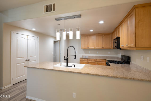 Detail Gallery Image 7 of 19 For 510 Flathead River St, Oxnard,  CA 93030 - 2 Beds | 2/1 Baths