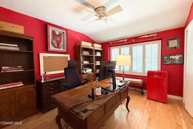 4748 Conejo Avenue, Woodland Hills CA: https://media.crmls.org/mediaz/562cc4be-3ab1-41c5-bcd2-eef7fc68ed18.jpg