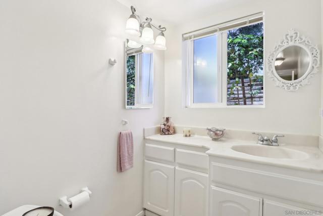 2090 Alta Vista Drive, Vista CA: https://media.crmls.org/mediaz/562d9bc5-23e9-4587-9fae-01258a21da86.jpg