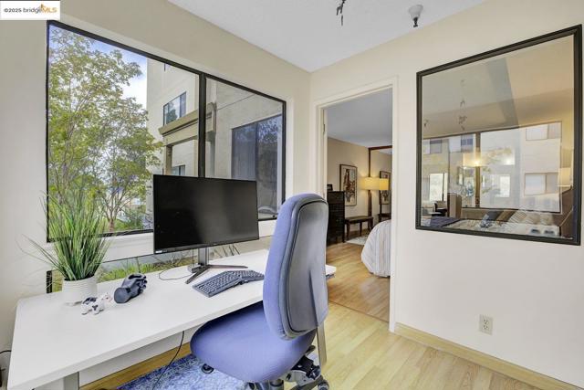 Image 17 of 42 For 545 Pierce St  3002