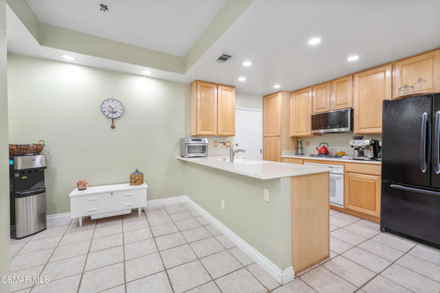 Image 10 of 37 For 652 Cardinal Ridge Lane B