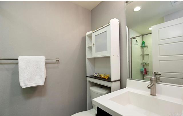 7810 Inception Way, San Diego CA: https://media.crmls.org/mediaz/562ef6e1-743e-444b-98ec-10b73279ef14.jpg