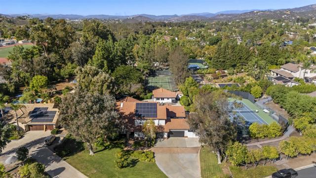 14224 Harrow Place, Poway CA: https://media.crmls.org/mediaz/562fb217-aea2-41a0-9569-faf02e07084a.jpg